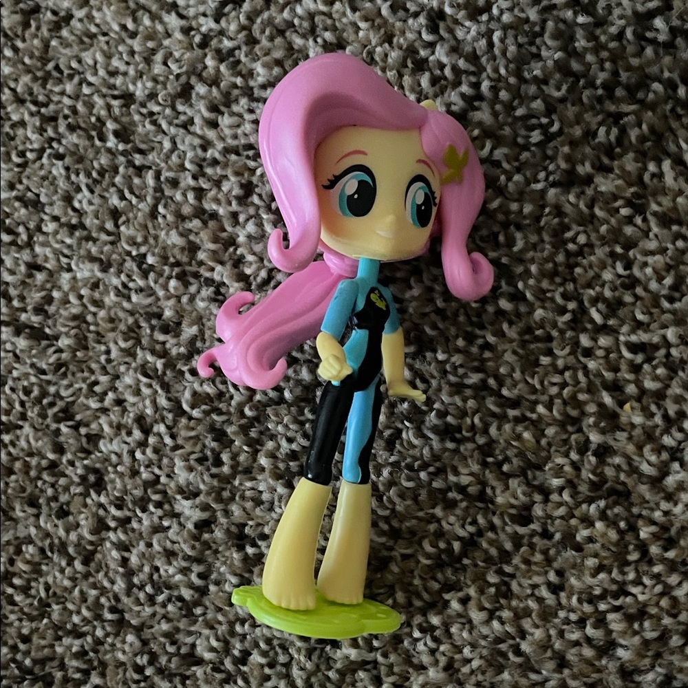 Hasbro My Little Pony G4 Fluttershy Equestria Girls Mini Beach Figure